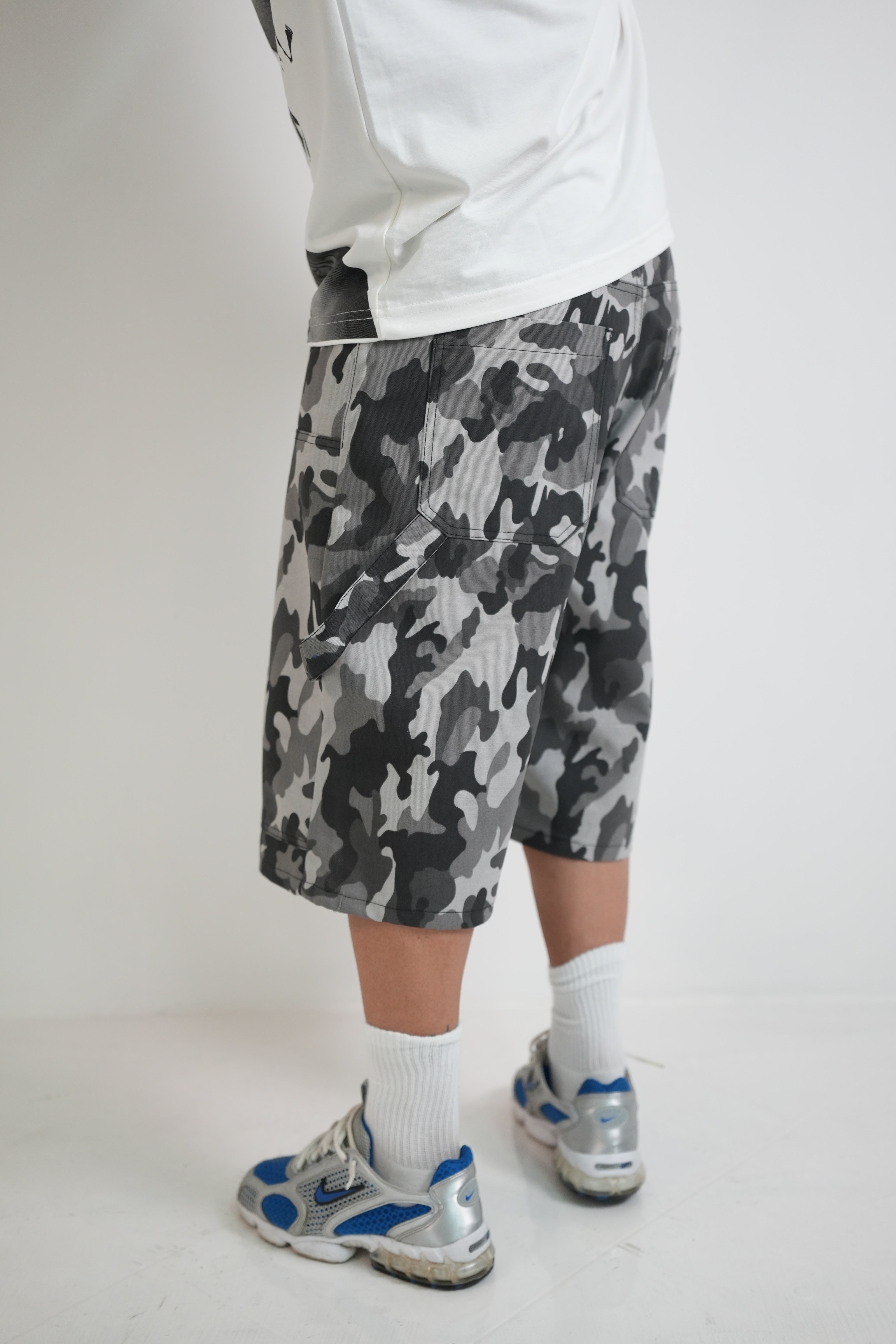 Short Militare grigio