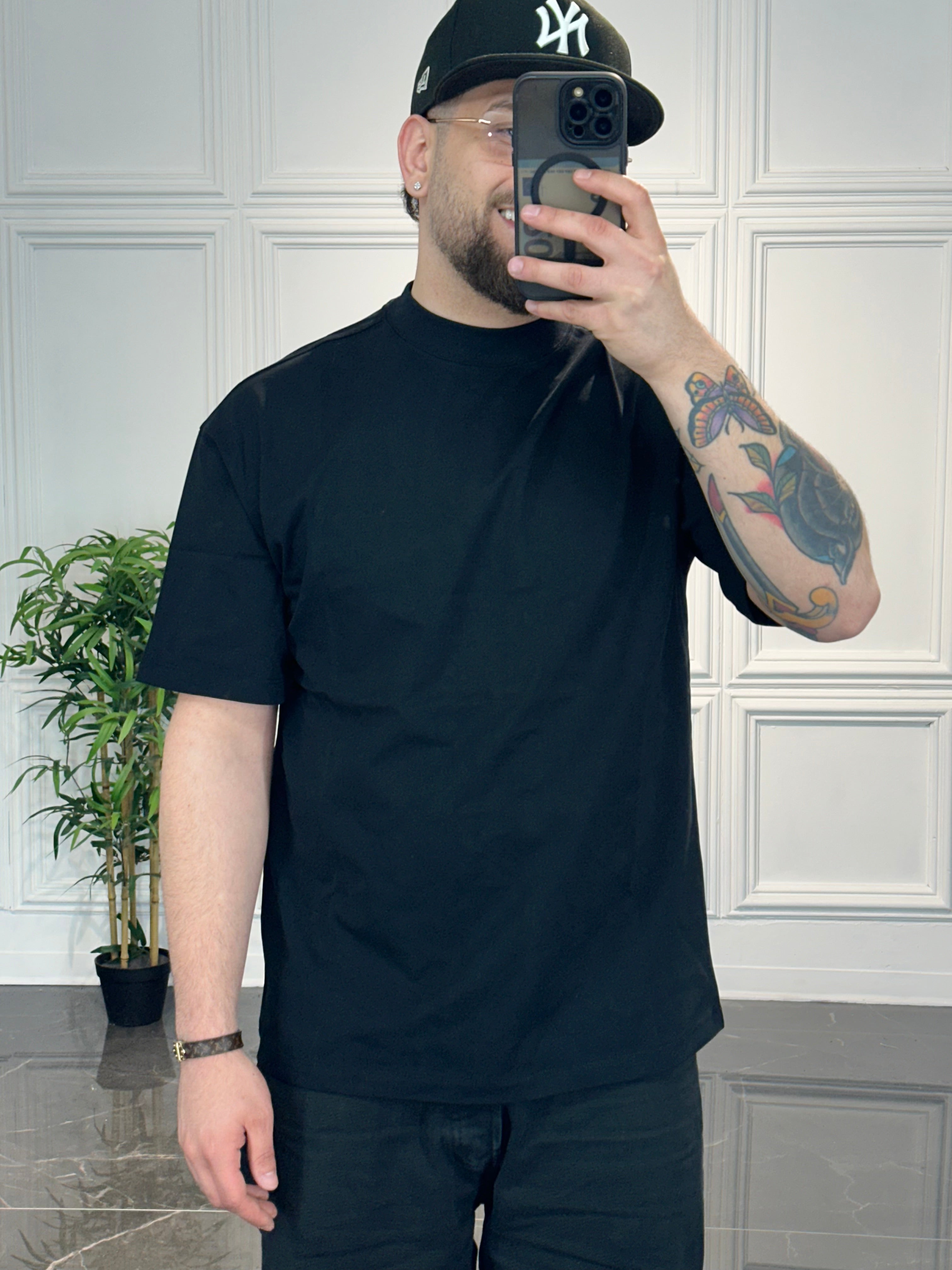 T-shirt Premium girocollo nera