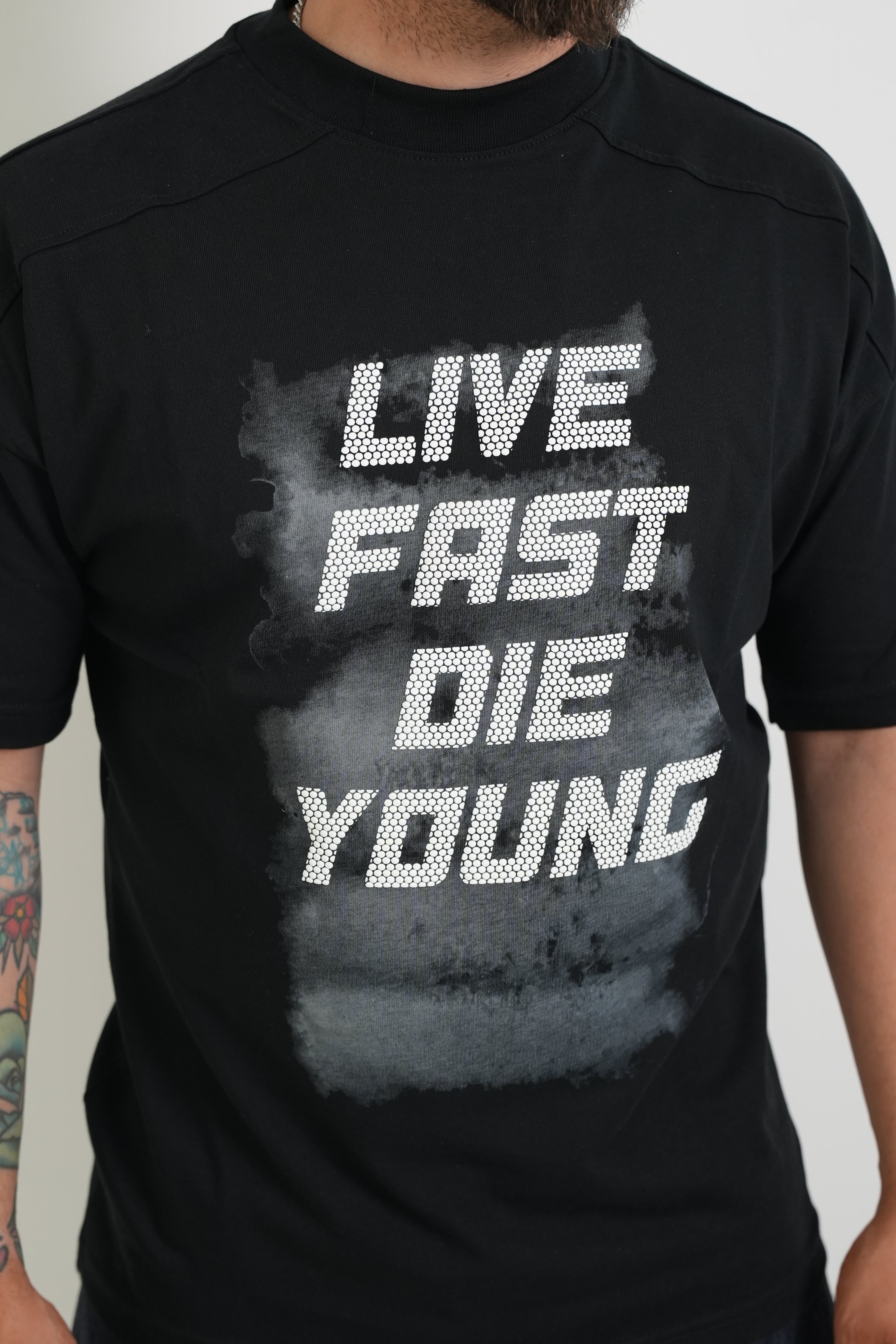T-Shirt Die Young Black