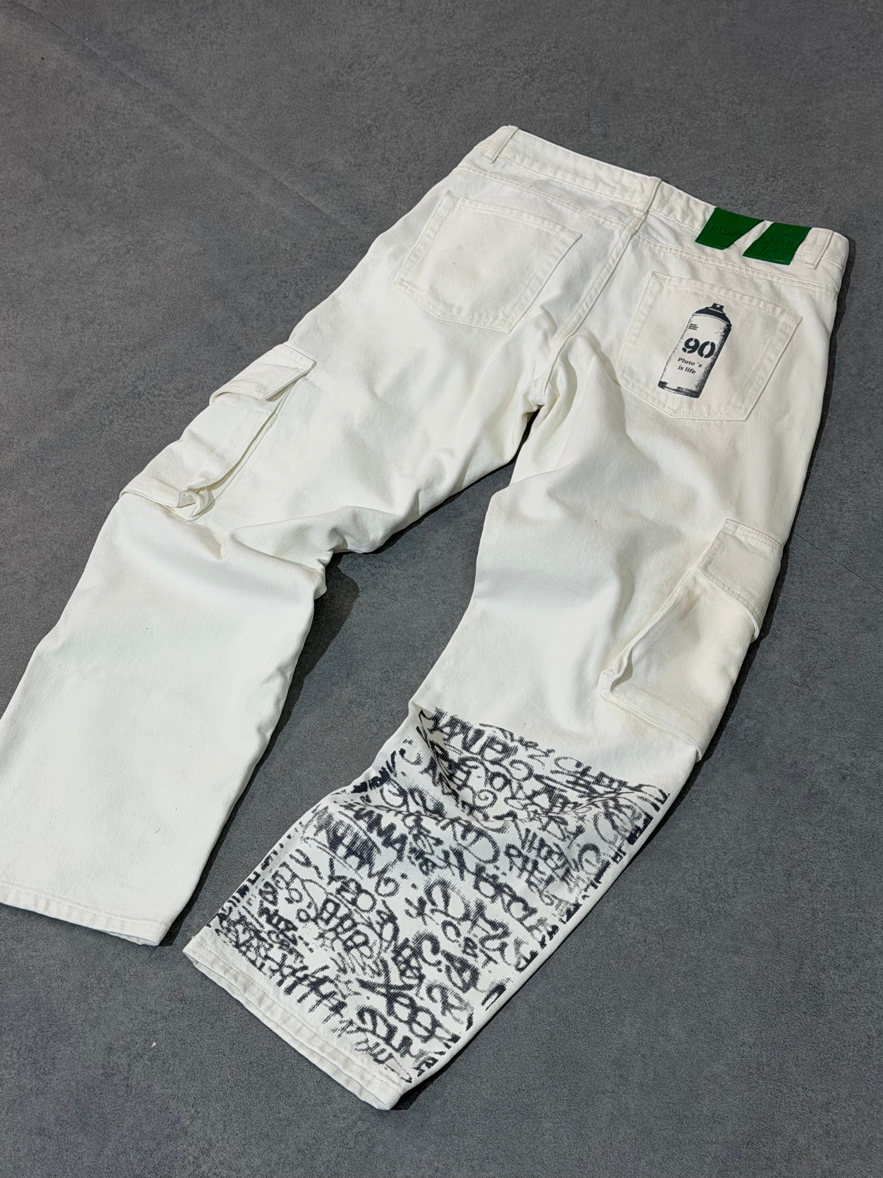 Cargo Bull Pluto Spray White B