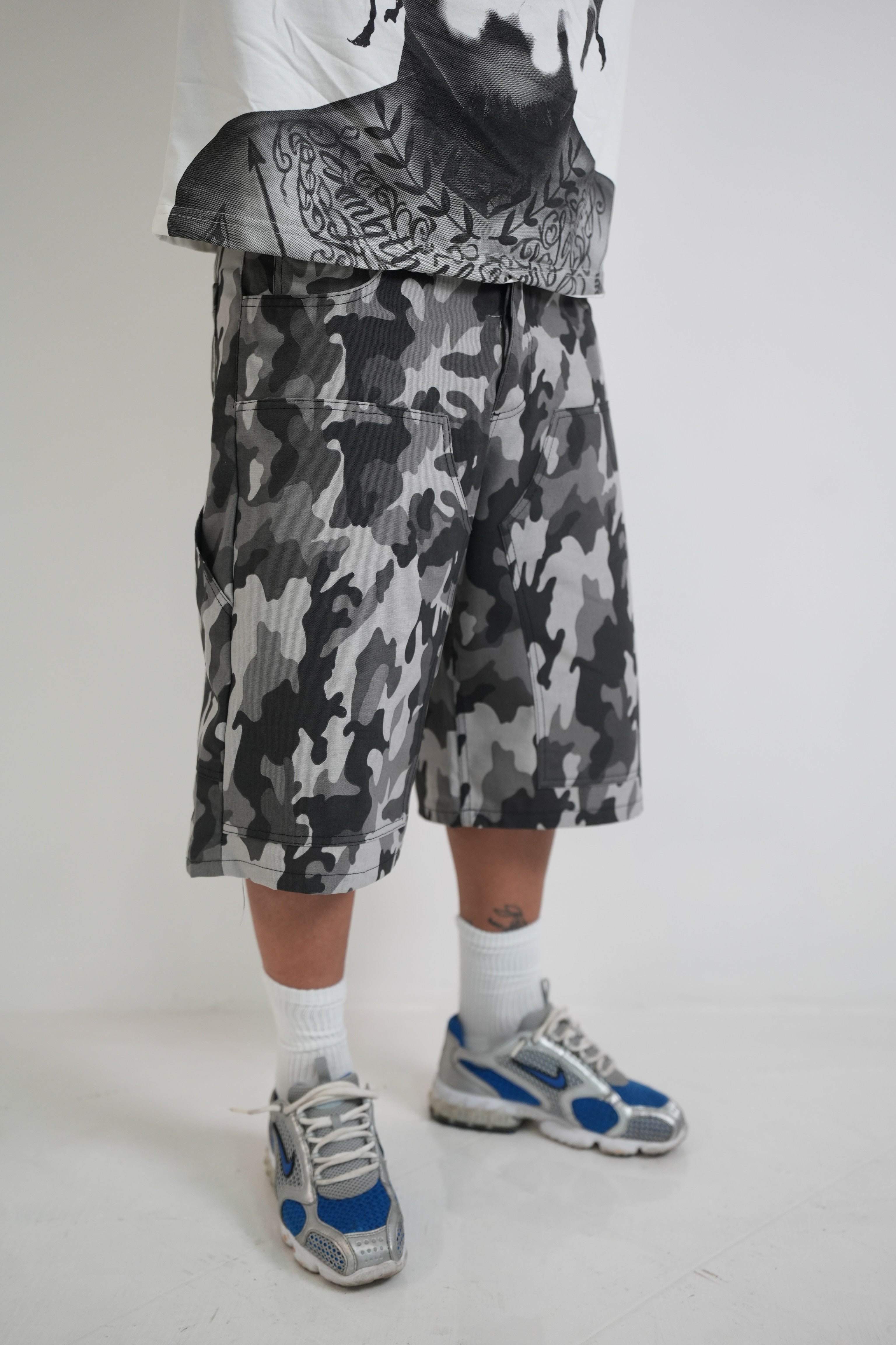 Short Militare grigio